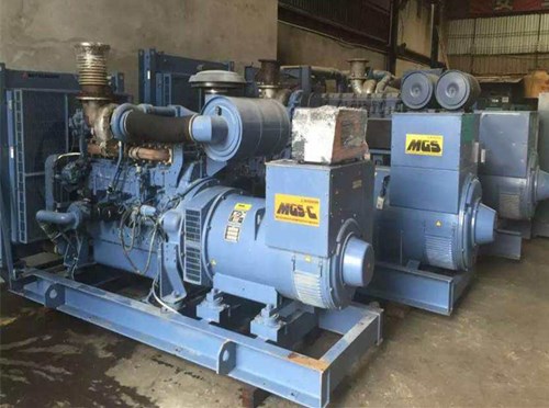 峄城发电机组带负载降电压是什么原因照成的？